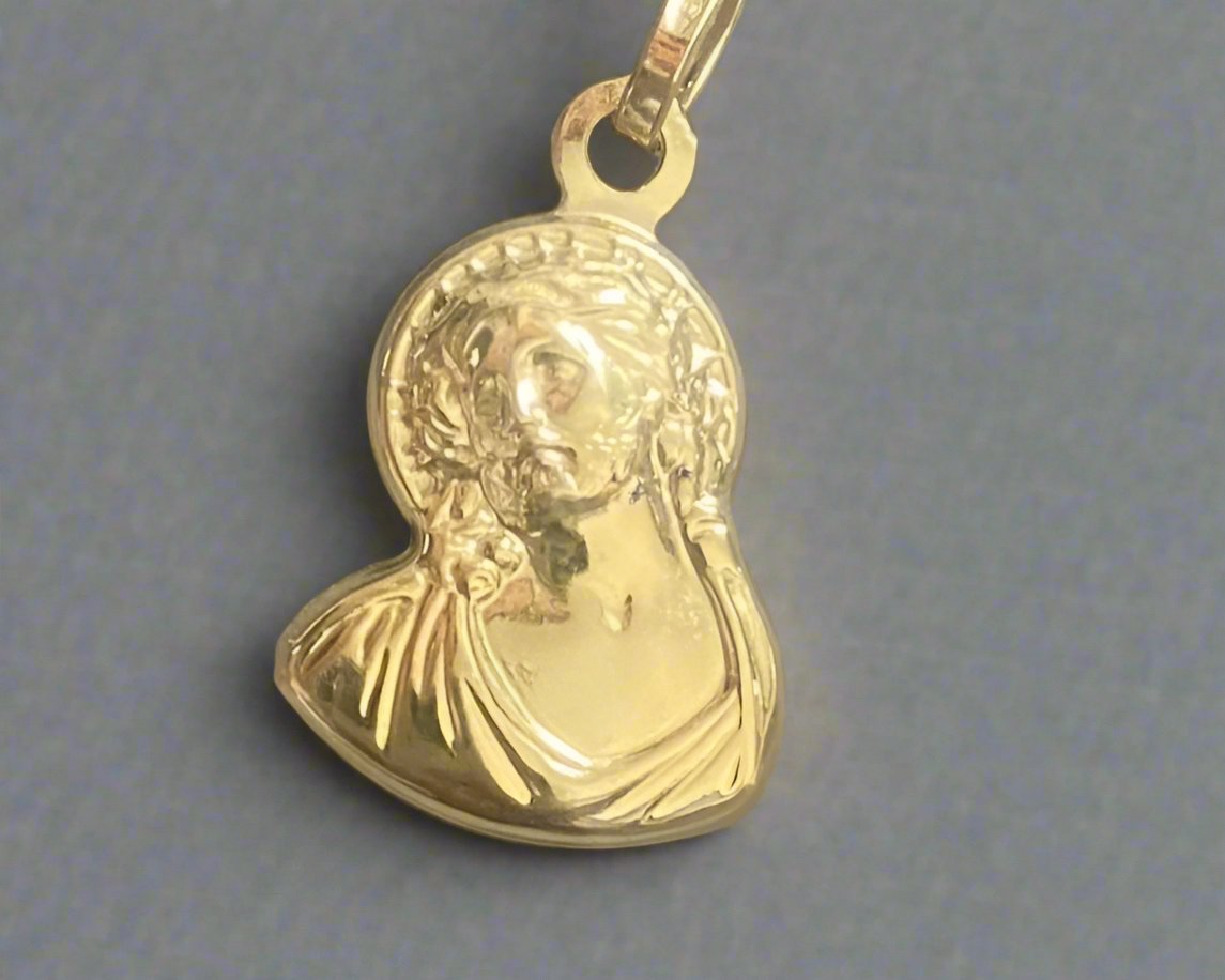 Religious Gold Pendant In Lebanon  - Gold Gifts In Lebanon