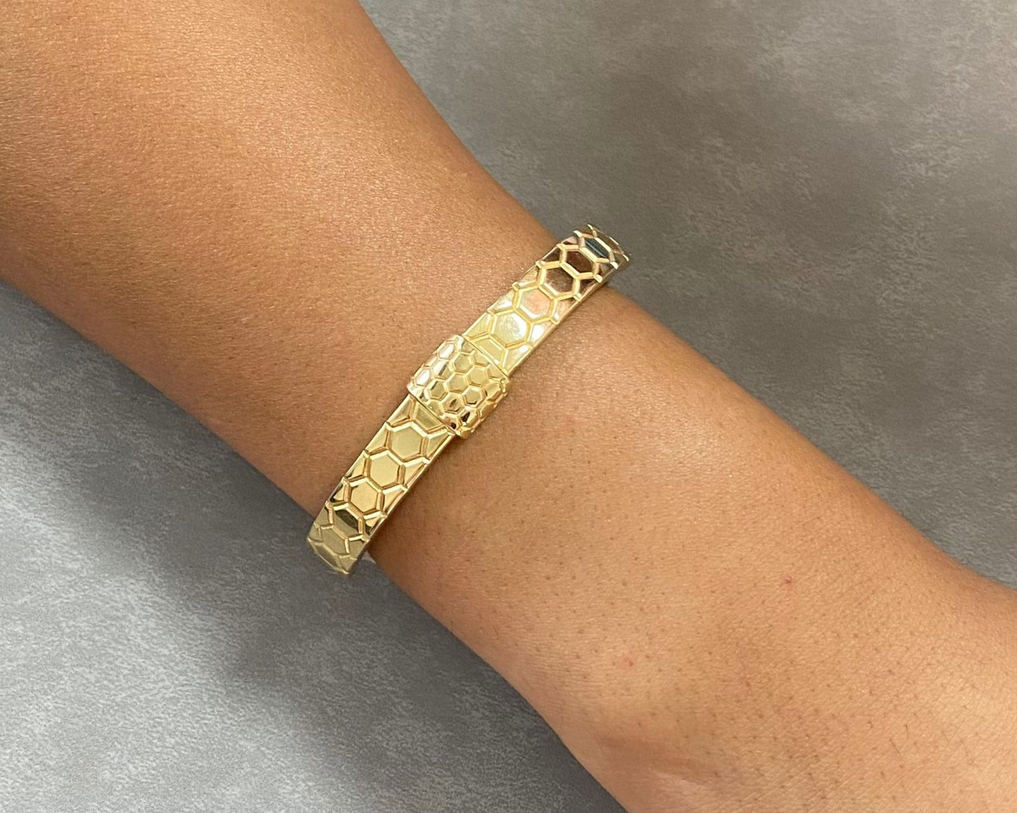 Gold Bangles - Designers Gold In Lebanon