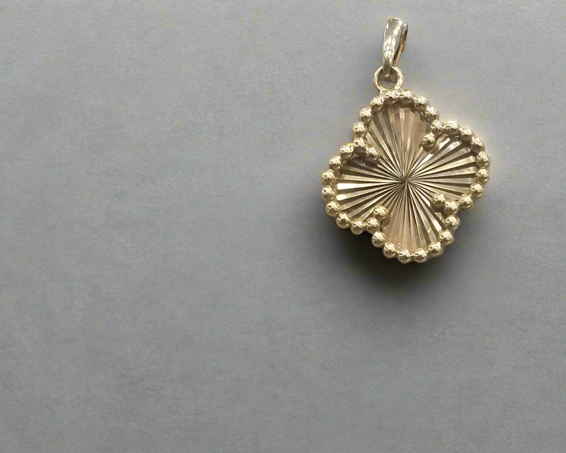 simple pendant