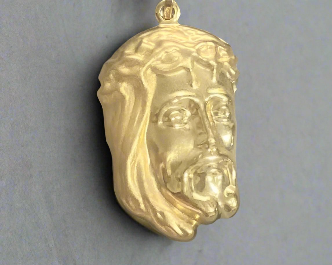 Religious Gold Pendant In Lebanon  - Gold Gifts In Lebanon