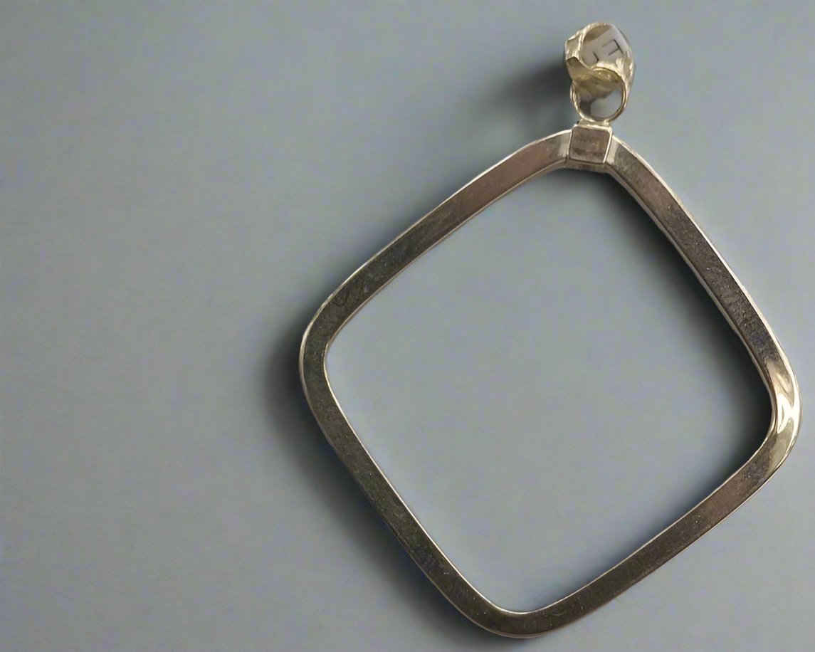 simple pendant