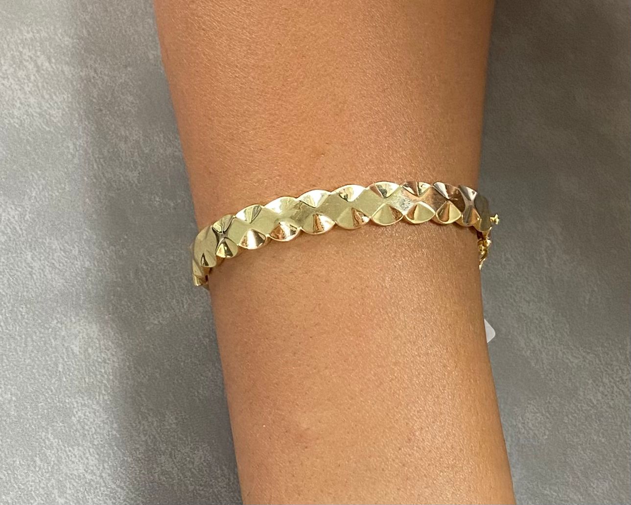 Gold Bangles - Gold Gifts For Her In Lebanon