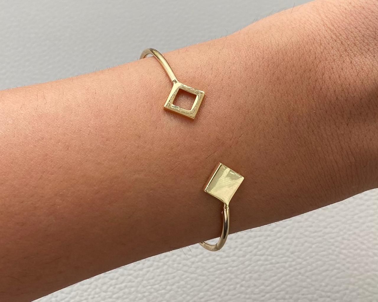 Gold Bangles - Designers Gold In Lebanon